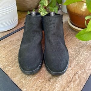 Men leather uggs